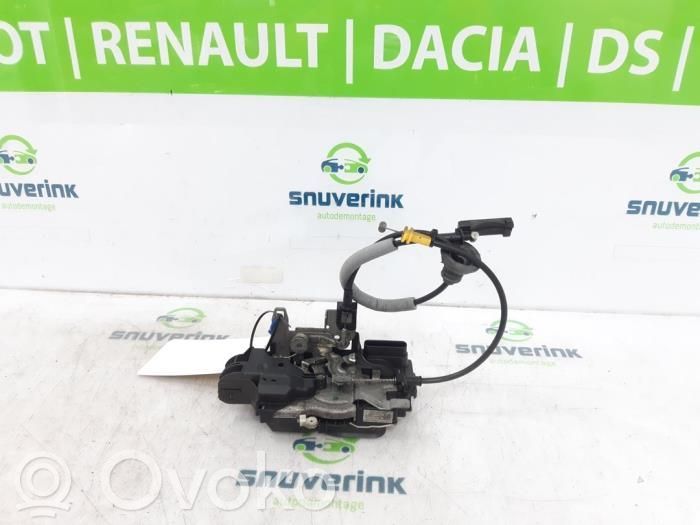 Volvo XC90 Serratura portiera anteriore 