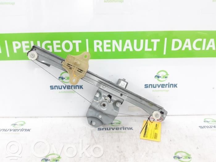 Renault Clio IV Macara geam față fără motor