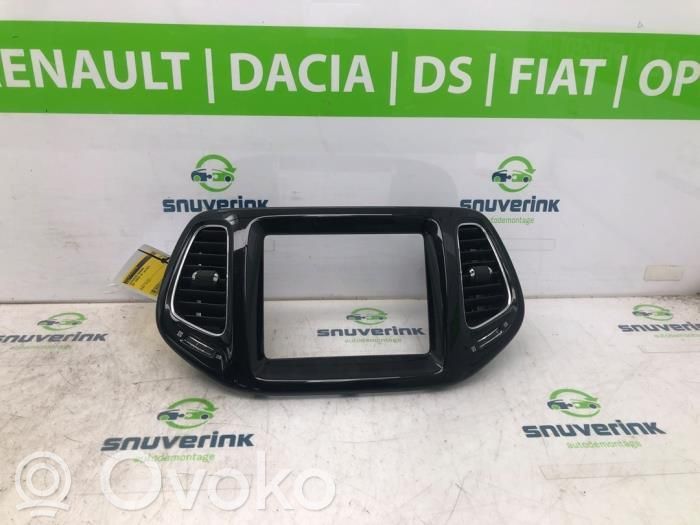 Jeep Compass Dysze / Kratki środkowego nawiewu deski rozdzielczej 