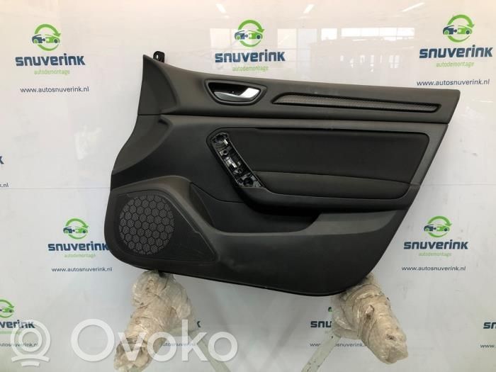 Renault Megane IV Etuoven verhoilu 