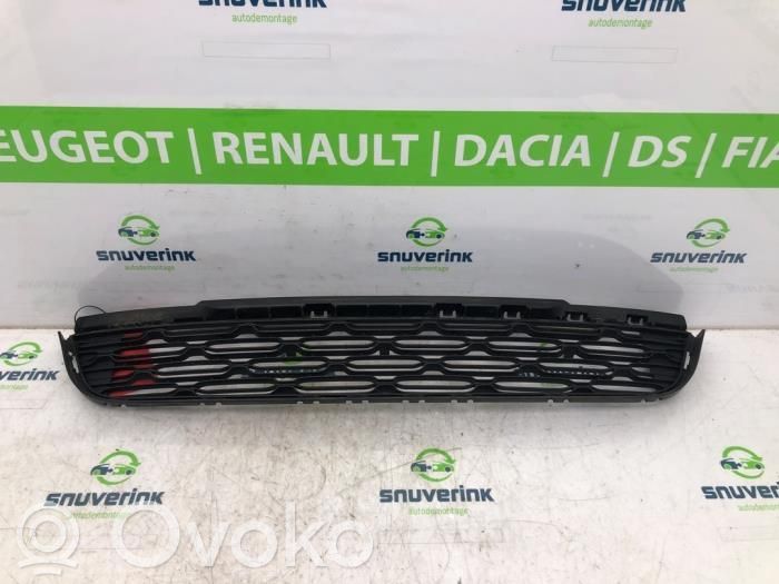Citroen C3 Front bumper upper radiator grill 
