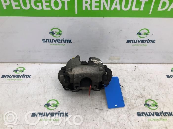 Peugeot 3008 II Zacisk hamulcowy przedni 