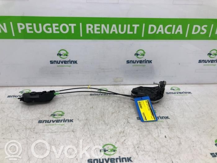 Peugeot 108 Takaoven lukko 