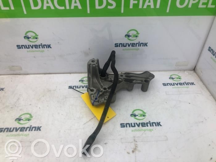 Renault Trafic III (X82) Inne części komory silnika