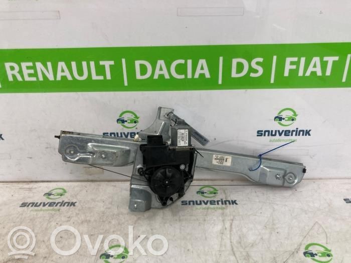 Peugeot 208 I Meccanismo di sollevamento del finestrino anteriore senza motorino 
