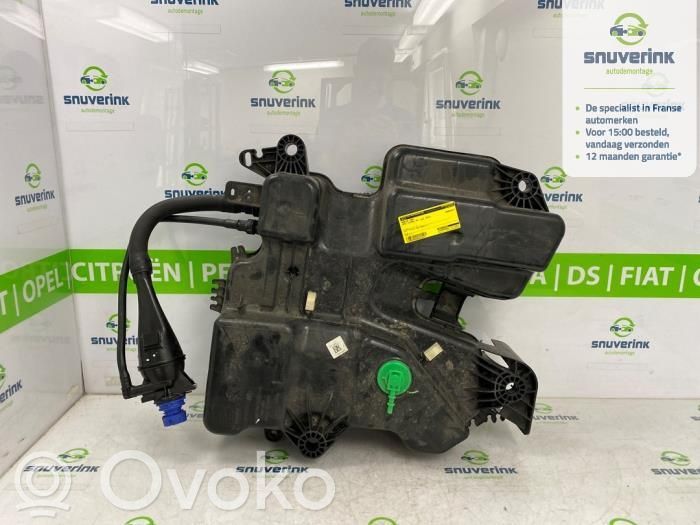 Opel Vivaro AdBlue skysčio bakelis 