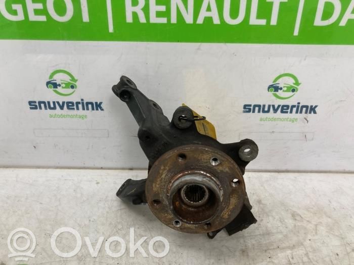 Renault Captur Front wheel hub spindle knuckle 