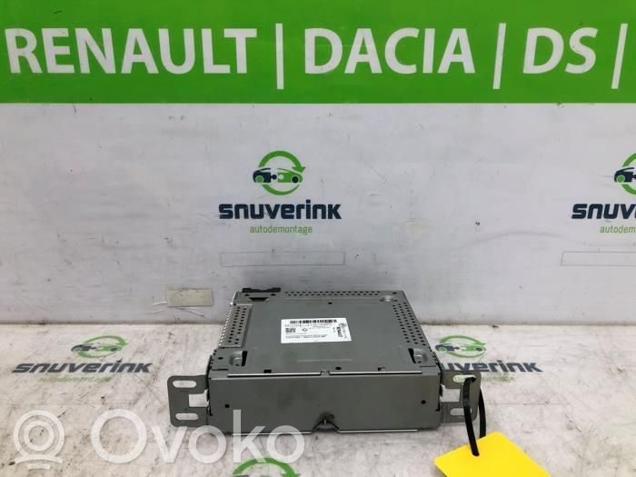 Renault Captur Radio/CD/DVD/GPS head unit 