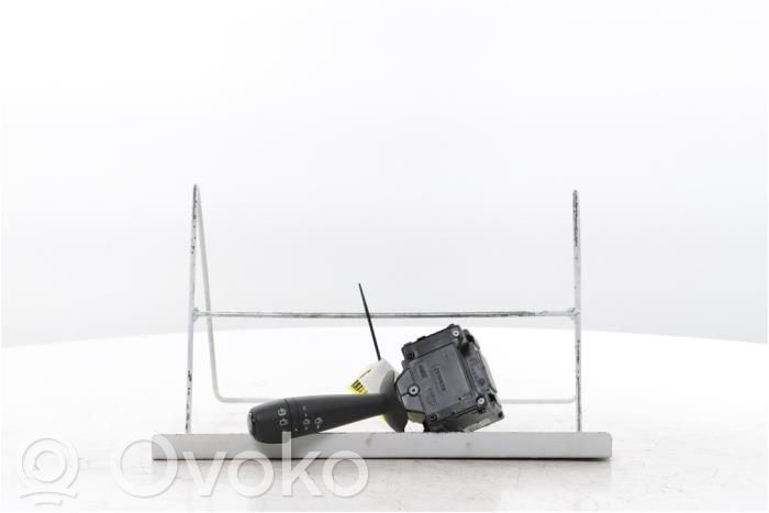 Dacia Sandero Wiper control stalk 