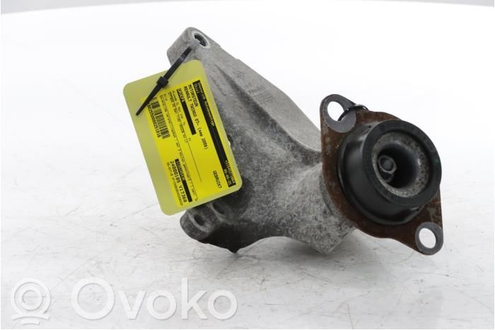 Engine mount bracket   112534543R,8200410261,8200689101