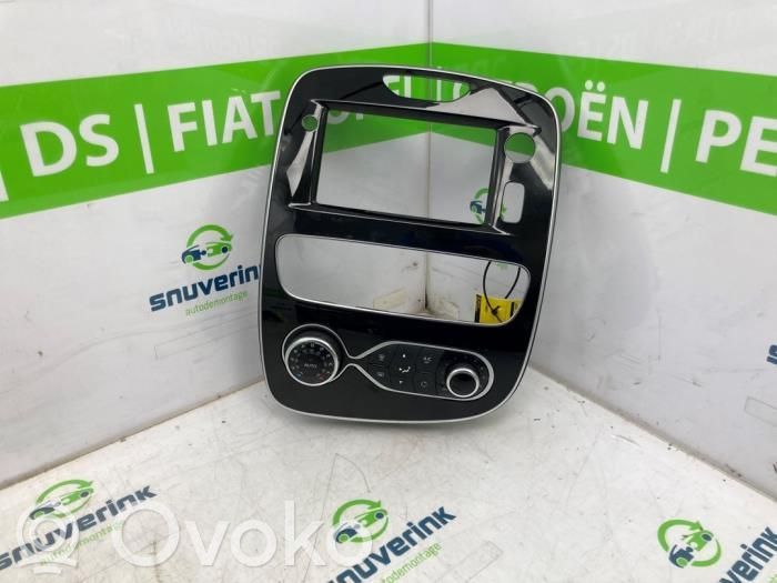 Renault Clio IV Climate control unit 