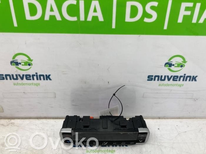 Panel klimatyzacji   735743299,07357432990,07357432990