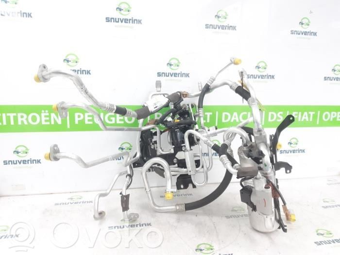 Renault Megane E-Tech Ilmastointilaitteen putki (A/C) 