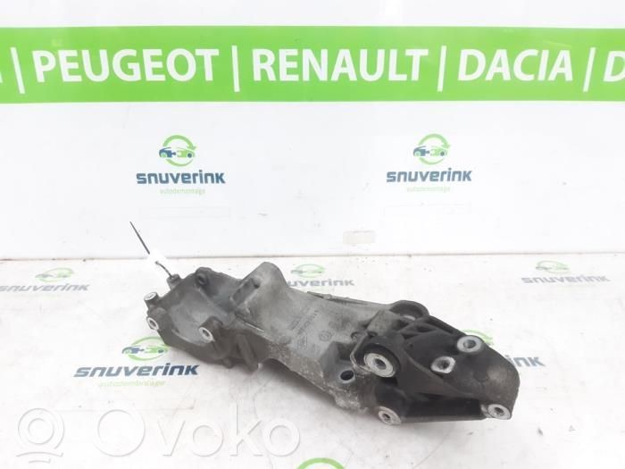 Opel Movano B Suport generator/alternator 