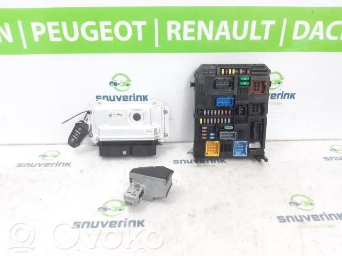 Peugeot 2008 II Engine control unit/module 