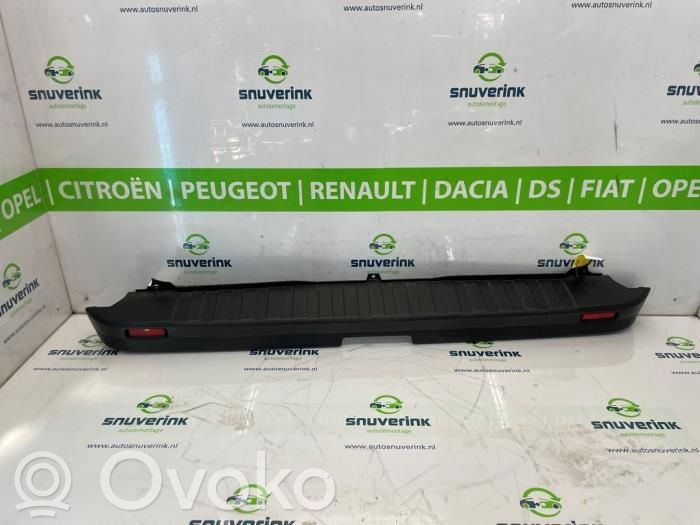 Renault Trafic III (X82) Parachoques 