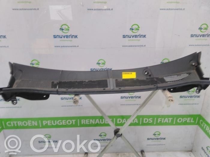 Peugeot 3008 II Rivestimento del tergicristallo 