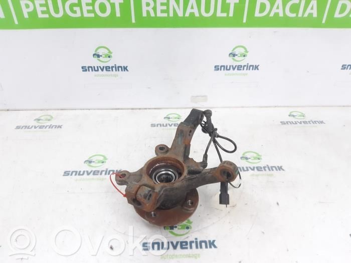 Dacia Spring Fuso a snodo con mozzo ruota anteriore 