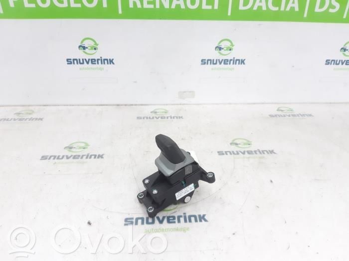 Dacia Spring Lewarek zmiany biegów / górny 