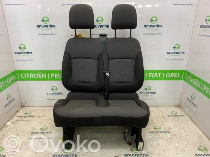 Renault Trafic III (X82) Kaksoisetuistuin 