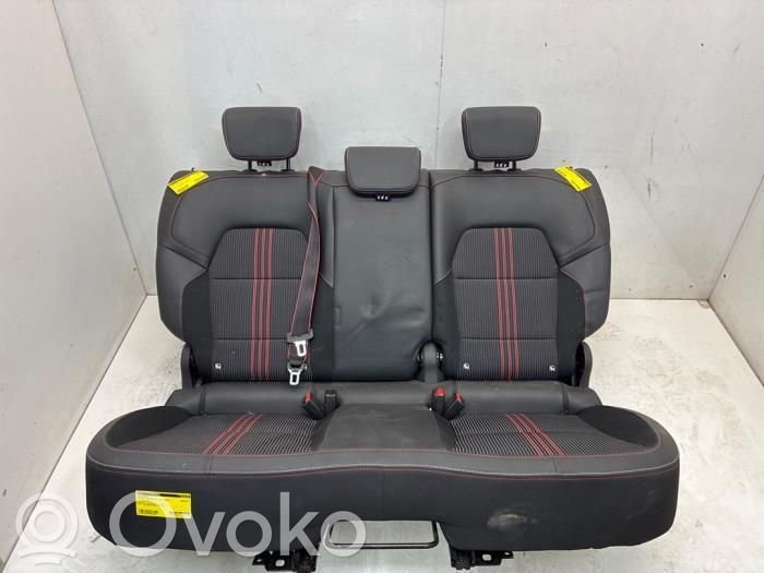 Renault Captur II Takaistuin 