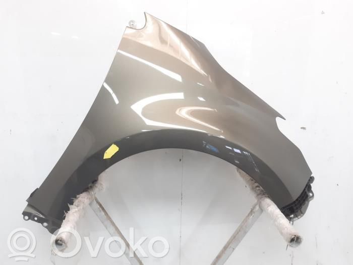 Toyota Yaris XP210 Kotflügel 