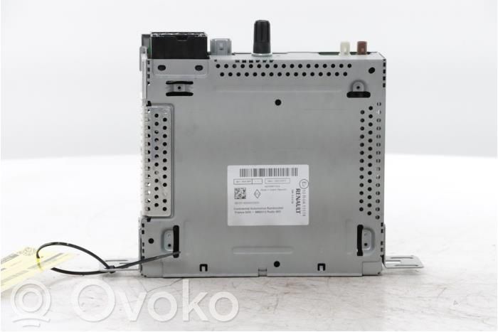 Panel / Radioodtwarzacz CD/DVD/GPS   281159329R,281150585R,281151135R,281151463R,281153567R,281157623R,281159753R,999106964S