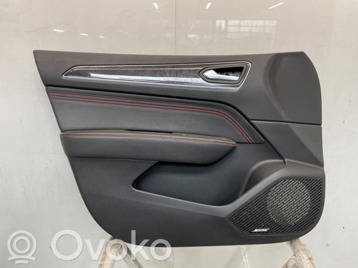 Renault Arkana Etuoven verhoilu