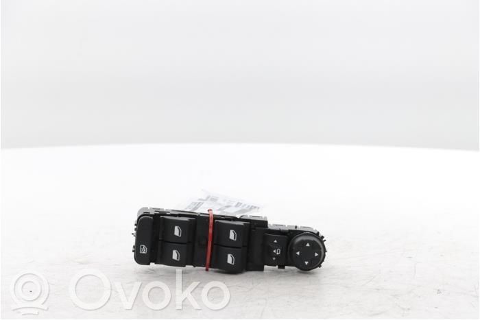 Peugeot 3008 II Electric window control switch 