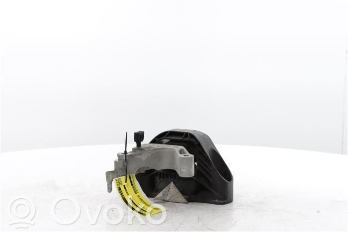 Renault Megane IV Engine mount bracket 