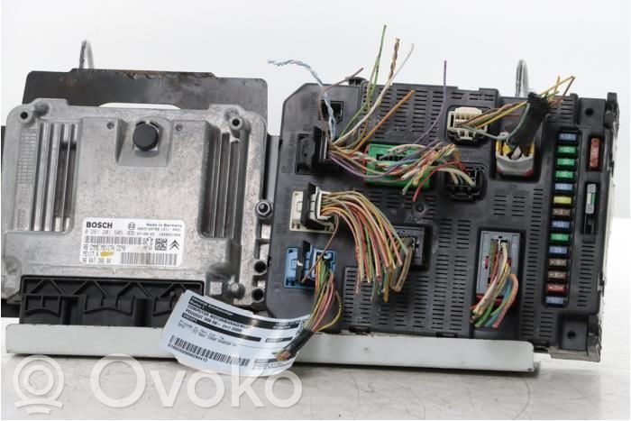 Peugeot 308 Engine control unit/module 