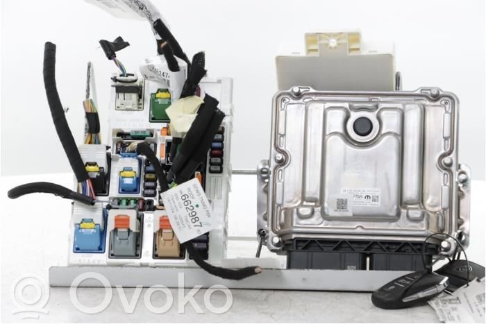 Peugeot 3008 III Engine control unit/module 