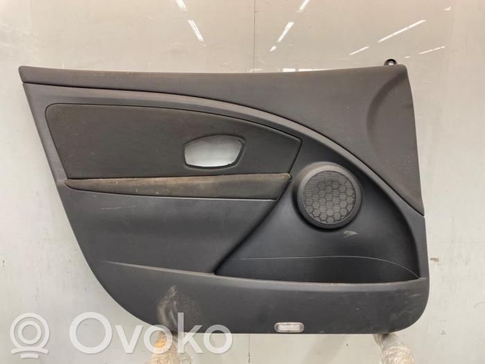 Renault Megane III Etuoven verhoilu 