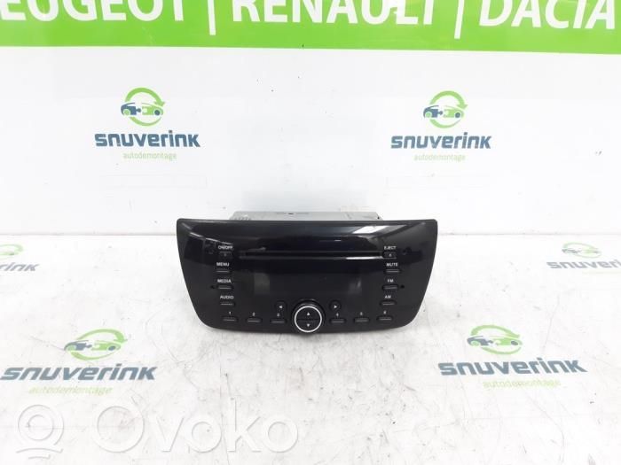 Fiat Doblo Panel / Radioodtwarzacz CD/DVD/GPS 