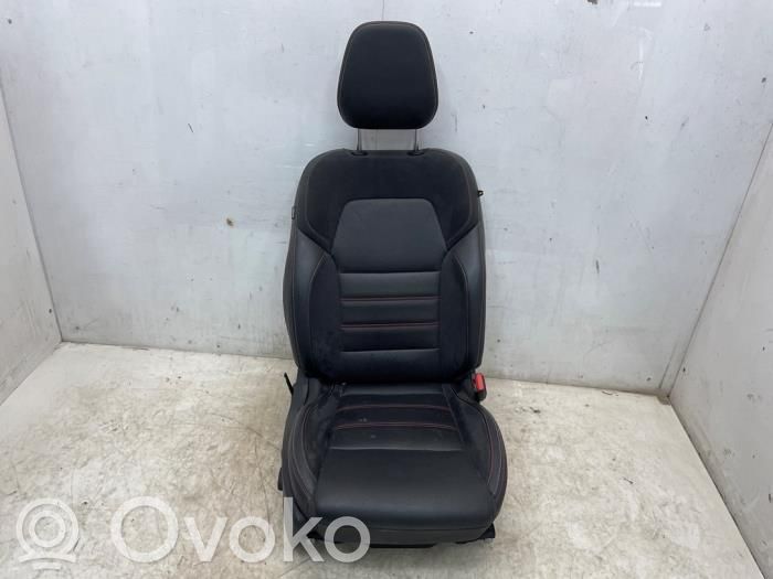 Renault Arkana Fotel przedni pasażera 