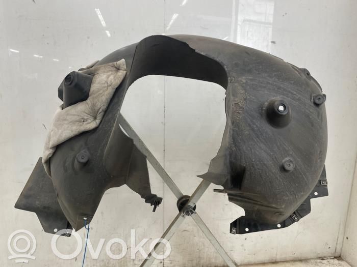 Opel Astra L Nadkole przednie 