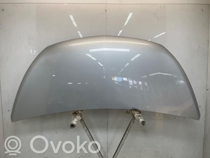 Opel Vivaro Konepelti 