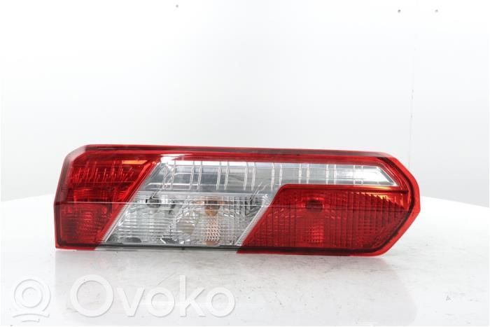 Ford Transit Aizmugurējais lukturis virsbūvē 