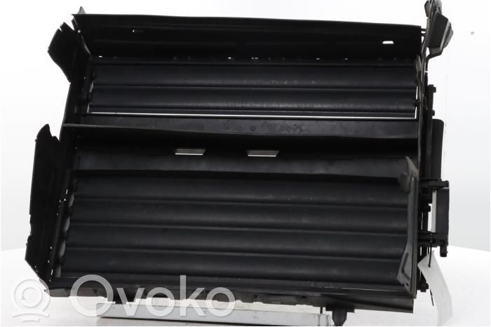Peugeot 208 II Conducto/guía del intercooler 