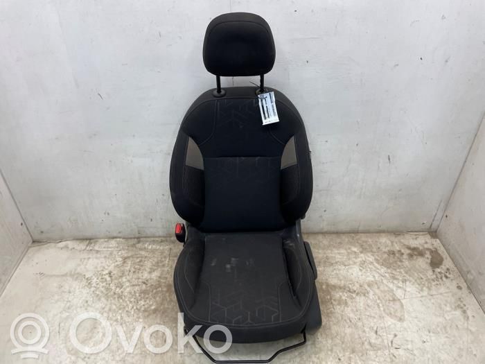 Peugeot 2008 I Front driver seat 