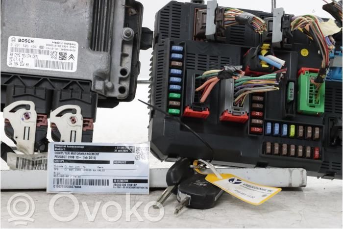 Sterownik / Moduł ECU   1611785780,1610190280,1663365380,1677638980