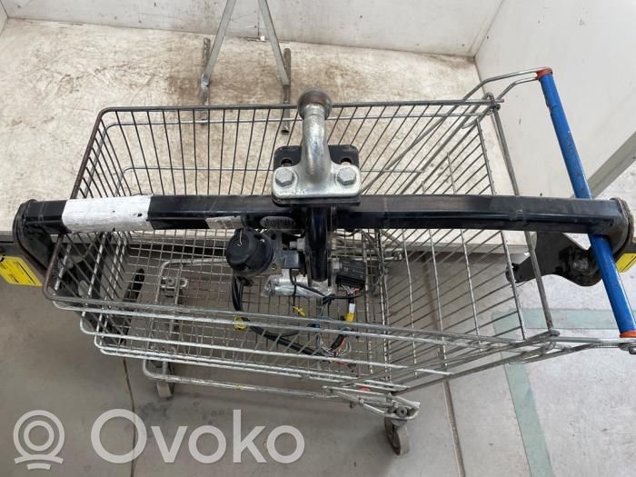 Renault Express Hak holowniczy / Komplet 
