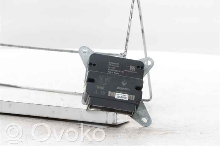 Renault Twingo III Airbag control unit/module 