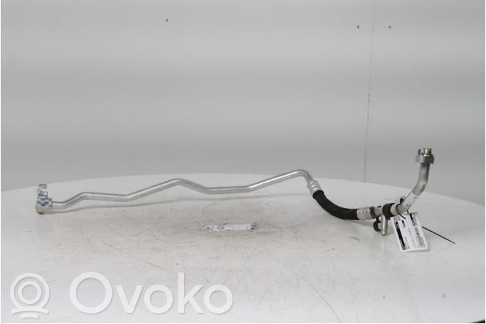 BMW X1 U11 Ilmastointilaitteen putki (A/C)