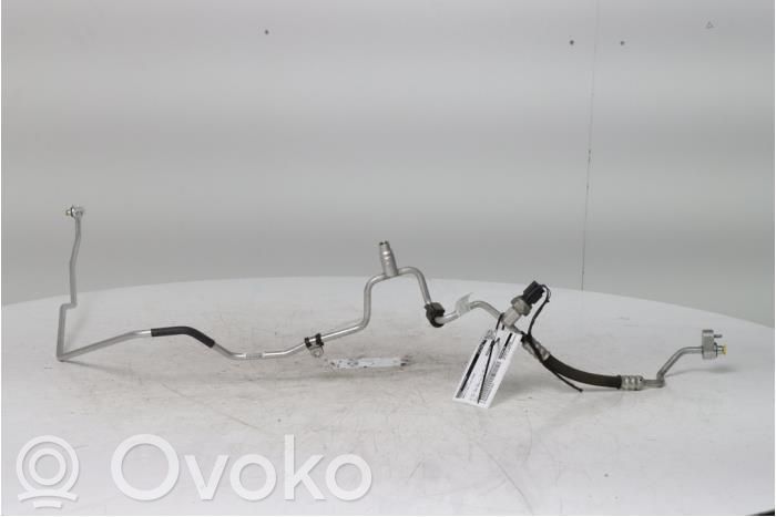 Ilmastointilaitteen putki (A/C)   64505A07776