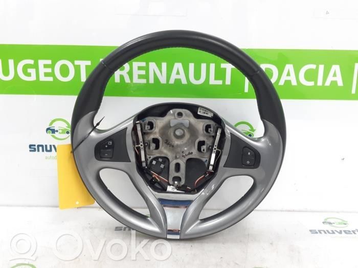 Renault Clio IV Ohjauspyörä 