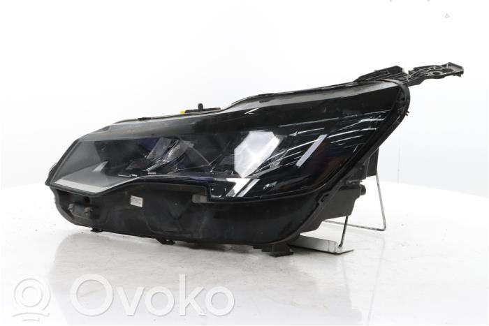 Peugeot 3008 II Phare frontale