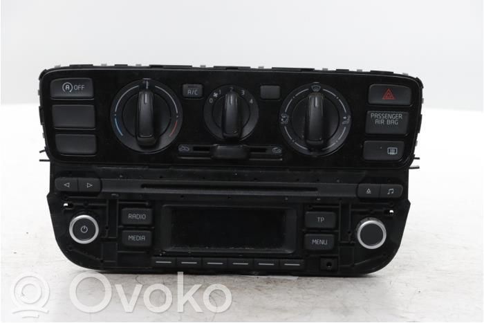 Volkswagen Up Unitate principală radio/CD/DVD/GPS 