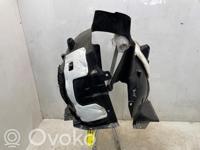 Opel Astra L Nadkole przednie