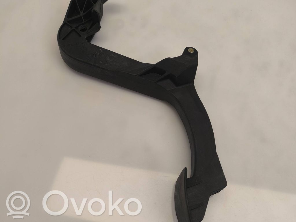 Brake pedal   1158659